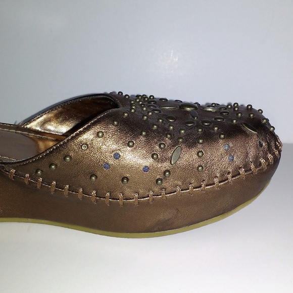 *Tribeca Check Point bronze leather wedges 8M - Picture 7 of 8